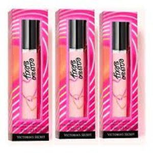 VICTORIA'S SECRET Eau So Sexy Rollerball Bundle